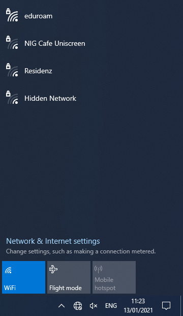 Screenshot Windows 10 WiFi - open Network & Internet settings